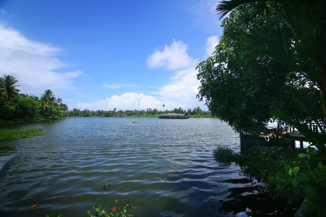 阿育吠陀绿色宫殿度假村 Alappuzha 外观 照片
